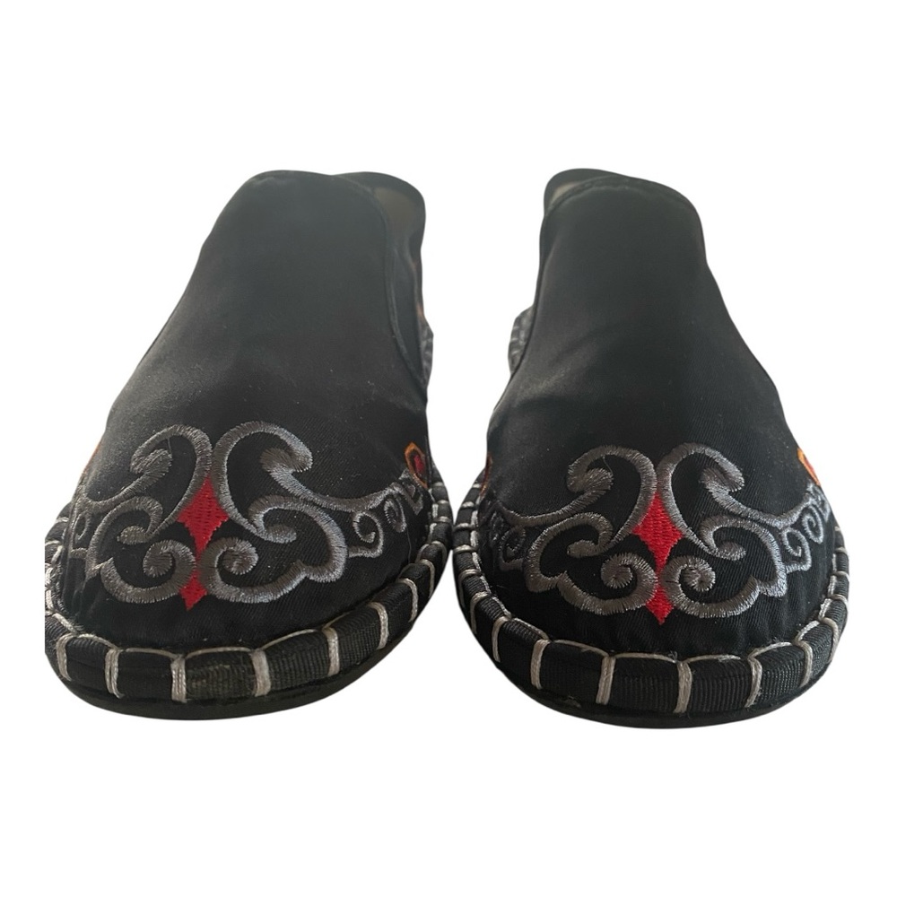 Black Embroidered Slip-On Shoes unisex - Picture 8 of 10